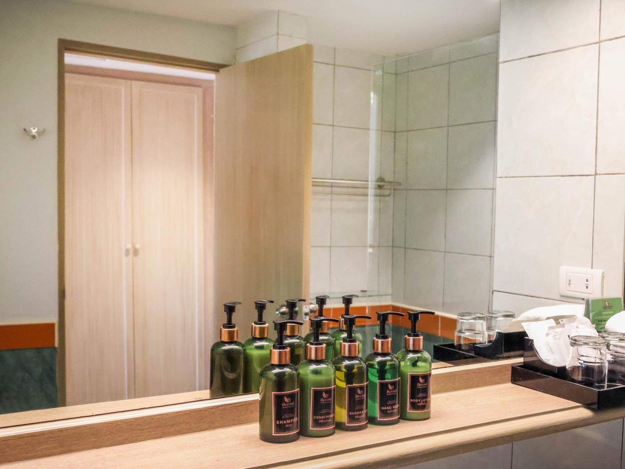 Phuket Orchid Resort And Spa Karon Екстериор снимка